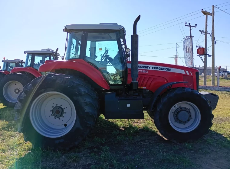 Tractor Massey Ferguson 7390, año 2011