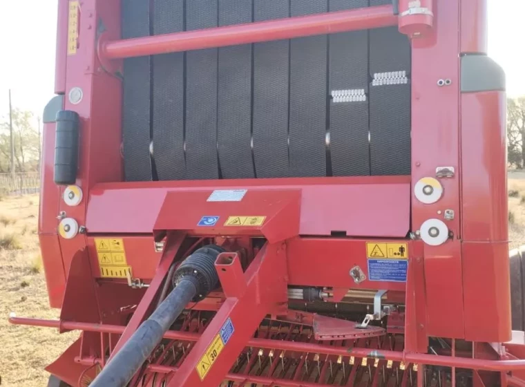 Rotoenfardadora Mainero 5887, año 2023