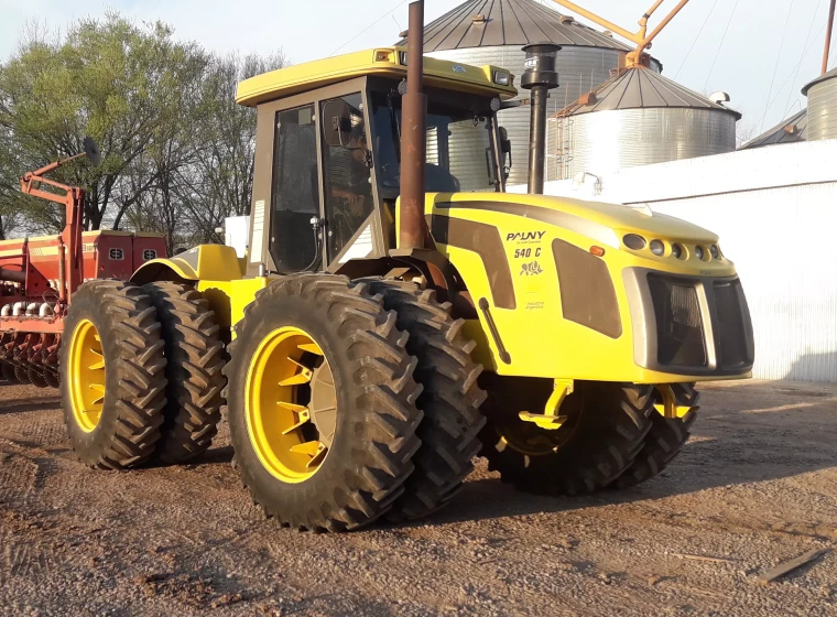 Tractor Pauny 540 C, año 2009