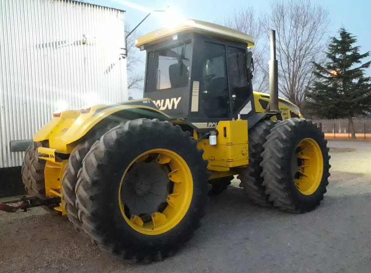 Tractor Pauny 540 C, año 2009