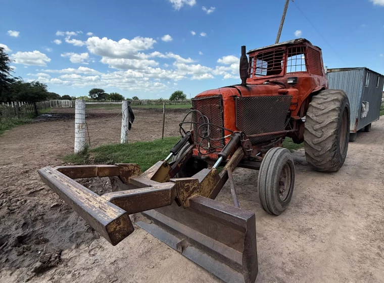 Tractor Fiat 780, año 1