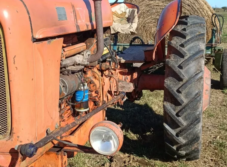 Tractor Fiat 481 R, año 1964