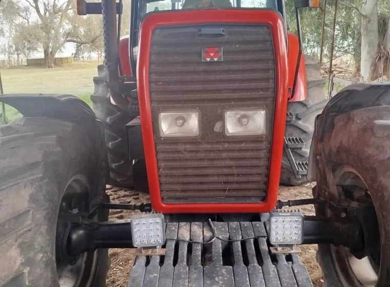 Tractor Massey Ferguson 680, año 2005