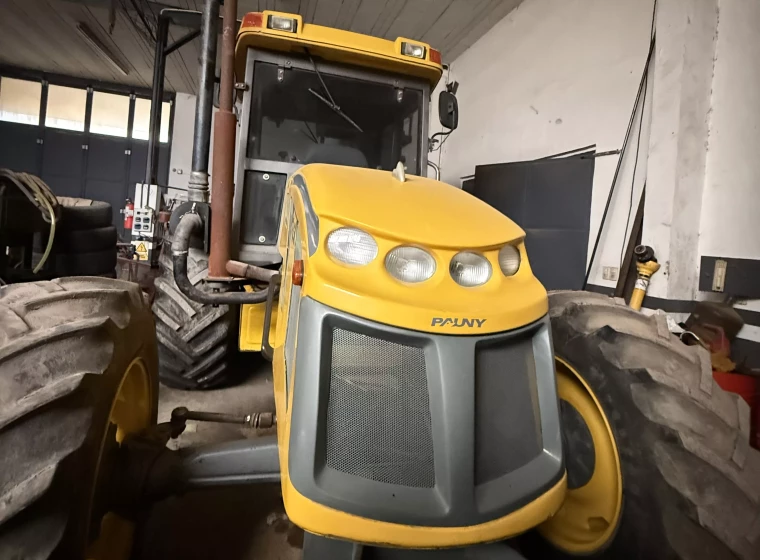 Tractor Pauny EVO 250 A, año 1