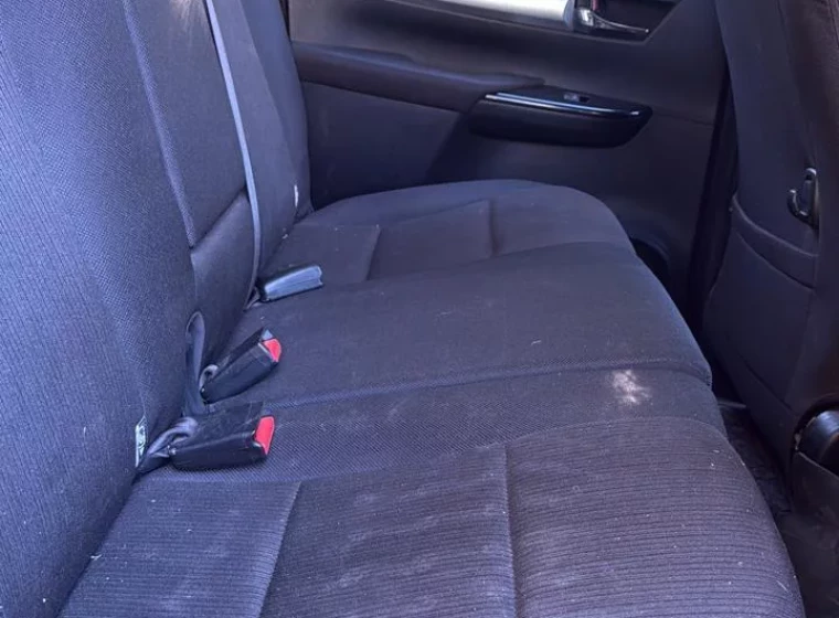Vehículo Toyota SR 2.4, año 2017