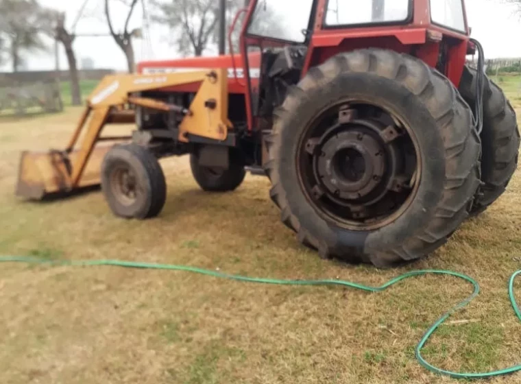 Tractor Massey Ferguson 1615, año 1997