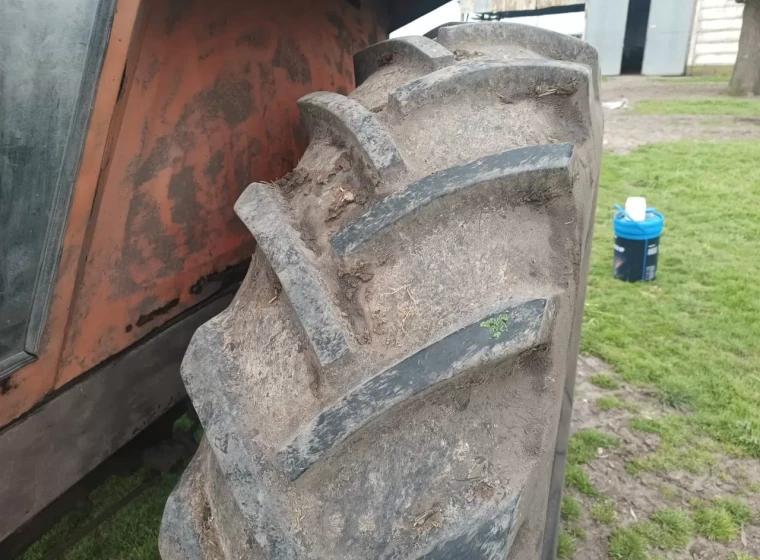 Tractor Fiat 800E, año 1979