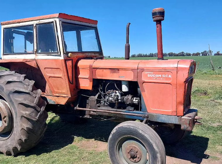 Tractor Fiat 700, año 1980