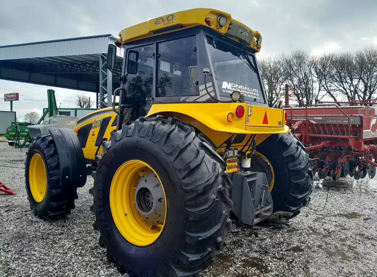 Tractor Pauny 280, año 2014