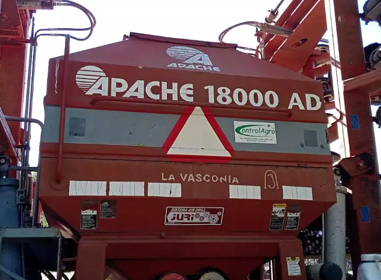 Sembradora Apache 18000, año 2008