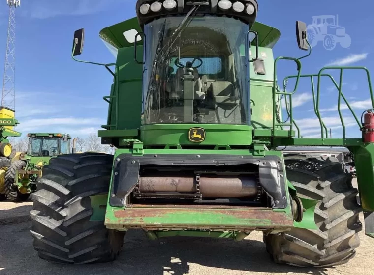 Cosechadora John Deere 9770, año 2008