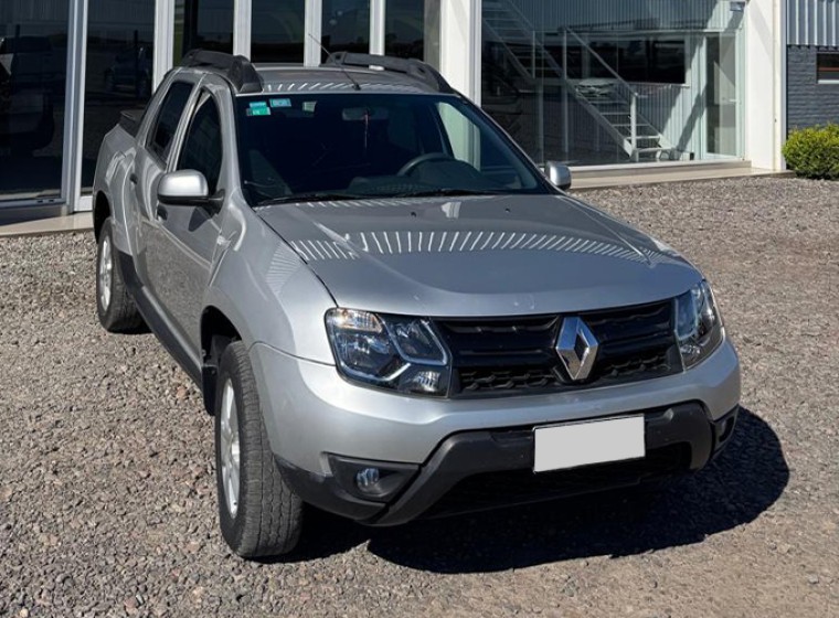 Vehículo Renault Duster Oroch Dynamique, año 2022