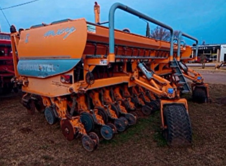 Sembradora Agrometal MXY 3321, año 1