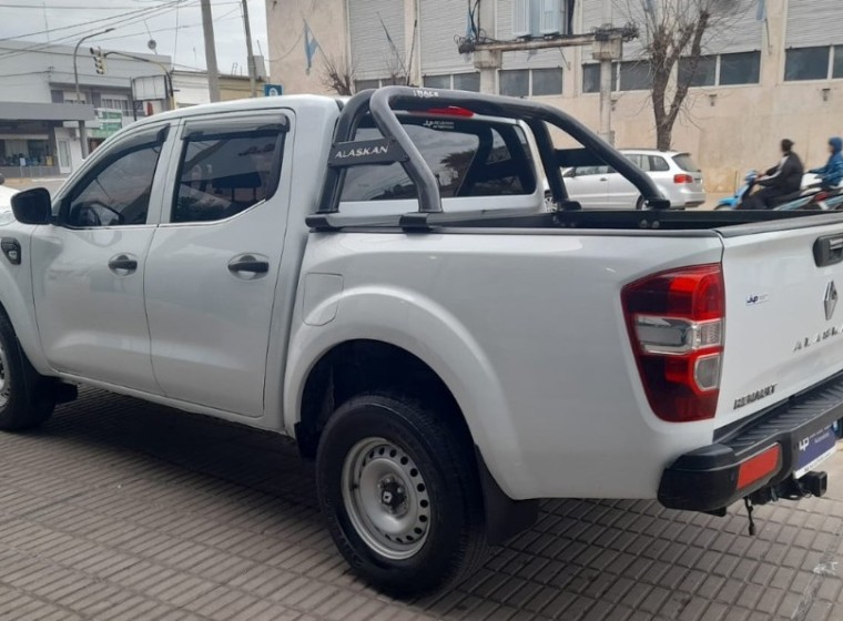 Vehículo Renault Alaskan Comfort 2.3 TDI, año 2021