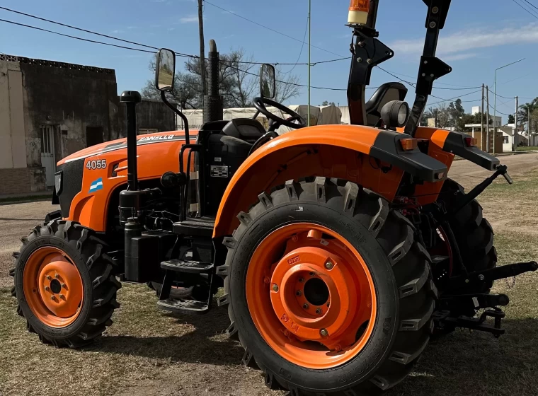 Tractor Zanello 4055, año 2024