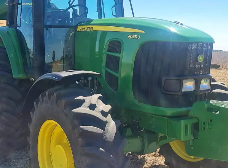 Tractor John Deere 6165j, año 2018