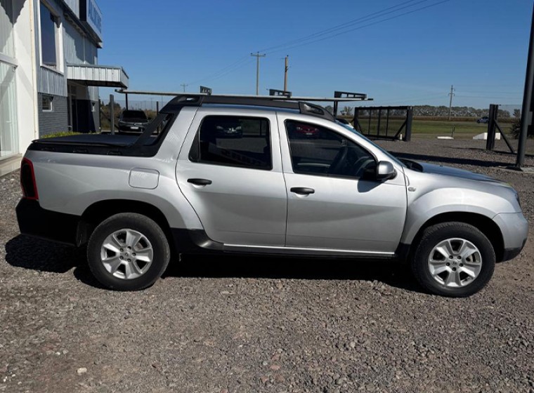 Vehículo Renault Duster Oroch Dynamique, año 2022