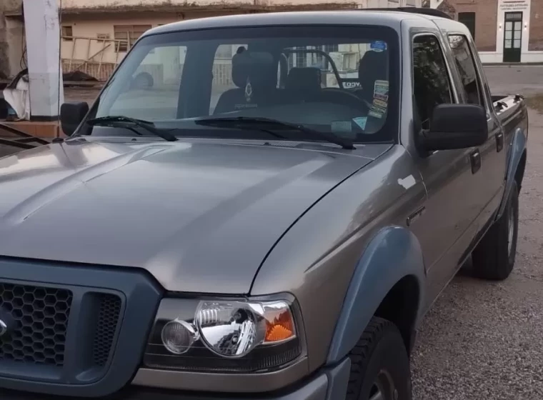 Vehículo Ford Ranger 3.0 XL Plus, año 2006