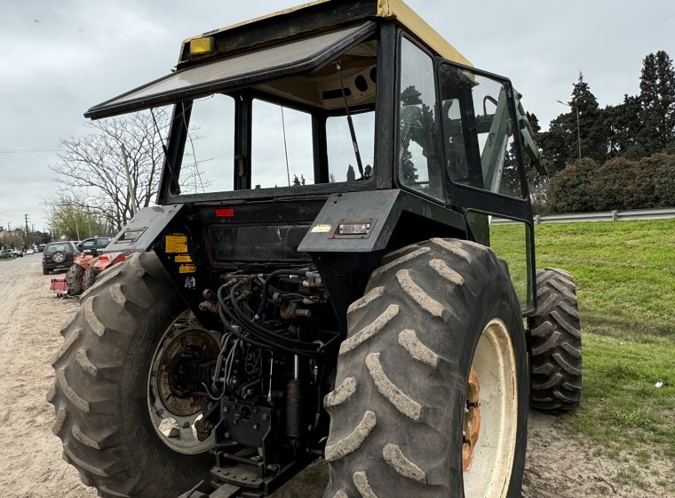 Tractor Valmet 885, año 1