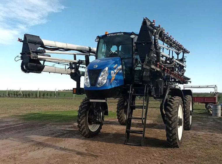 Pulverizadora New Holland SP 3000, año 2020