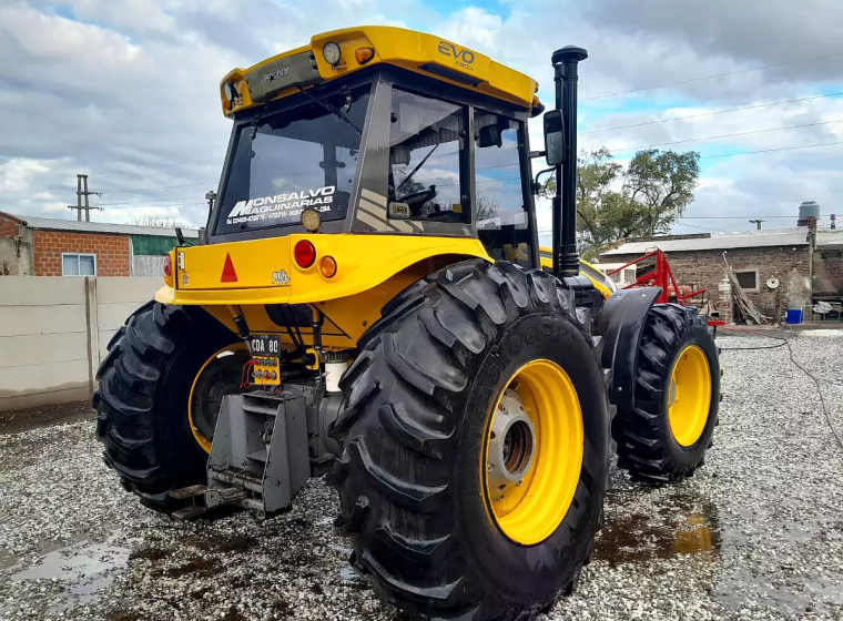 Tractor Pauny 280, año 2014