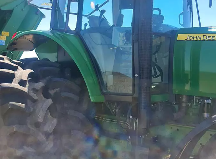 Tractor John Deere 6165j, año 2018