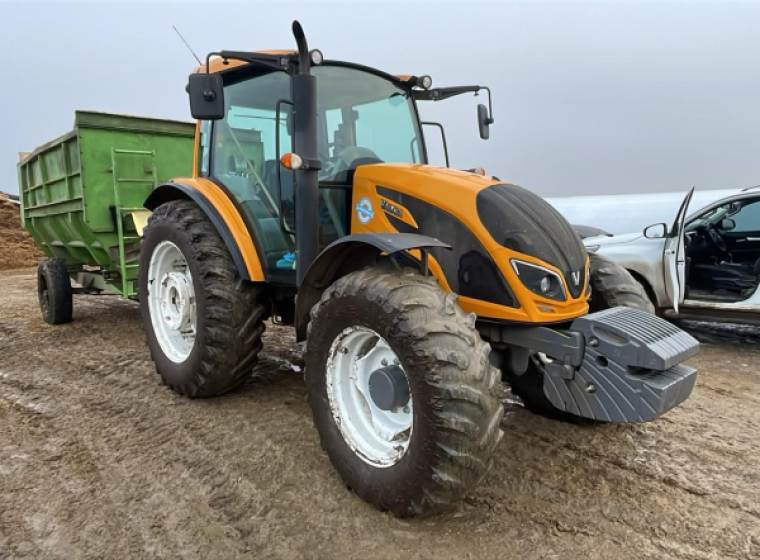 Tractor Valtra A114, año 2020
