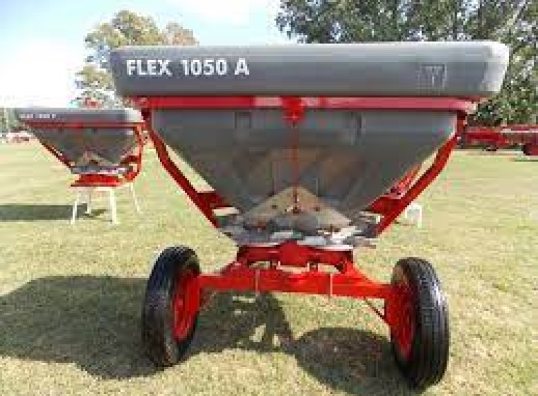 Fertilizadora Yomel FLEX 1050, año 0