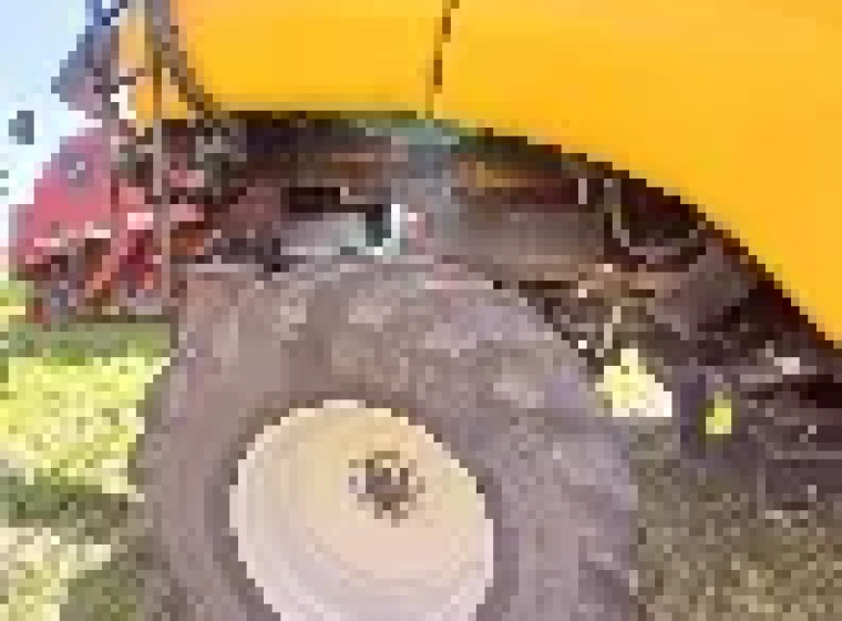Cosechadora New Holland CR 7.90, año 2020