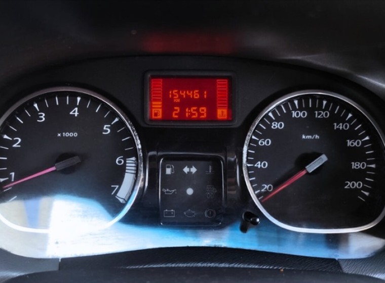 Vehículo Renault Duster Privillege 2.0, año 2012