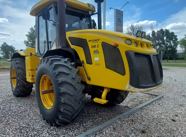 Tractor Pauny 540 C, año 2011