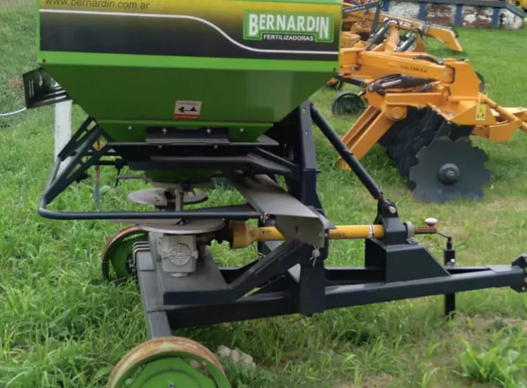 Fertilizadora Bernardin 01A Premium, año 0