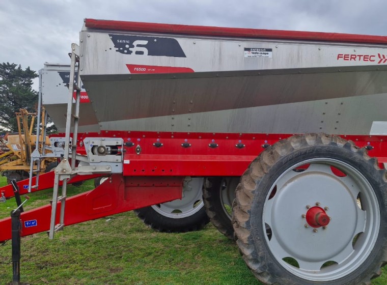 Fertilizadora Fertec F6500 Serie 6, año 0