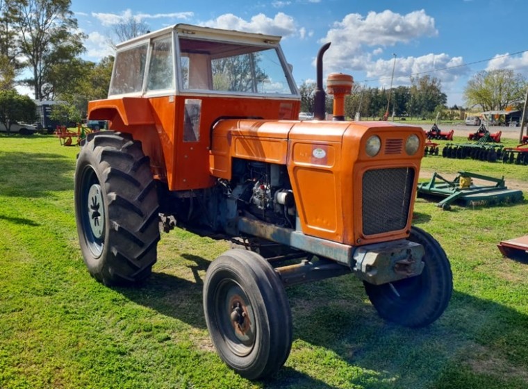 Tractor Fiat 800E, año 1980