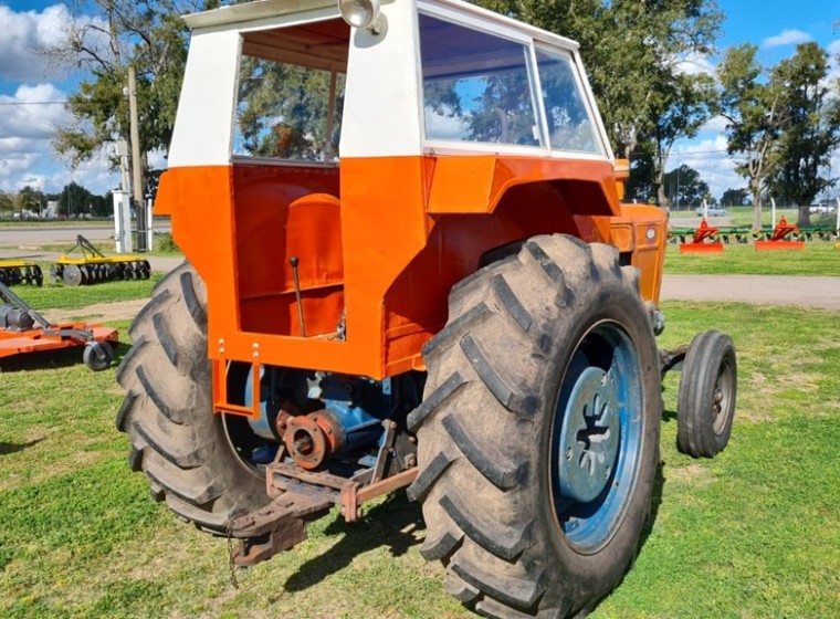 Tractor Fiat 800E, año 1980