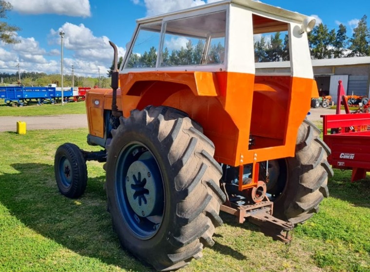 Tractor Fiat 800E, año 1980
