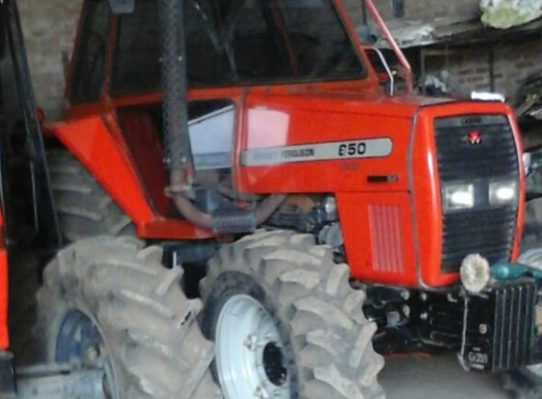 Tractor Massey Ferguson 650, año 2005