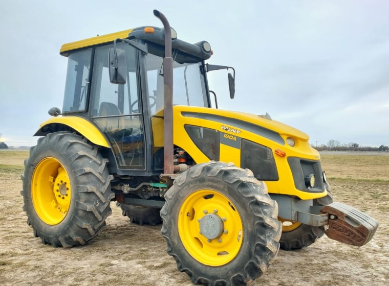 Tractor Pauny 180 A, año 1