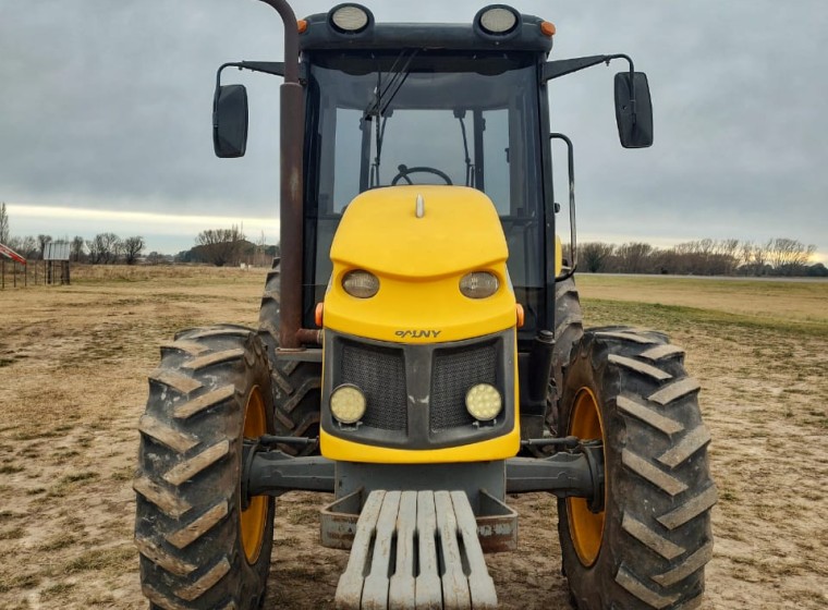 Tractor Pauny 180 A, año 1