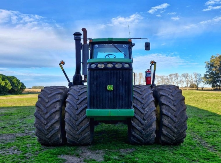 Tractor John Deere 9320, año 2005