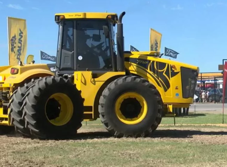 Tractor Pauny Bravo 7710 Serie A, año 0