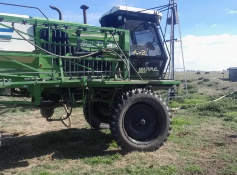 Pulverizadora Metalfor Multiple 2800, año 2011