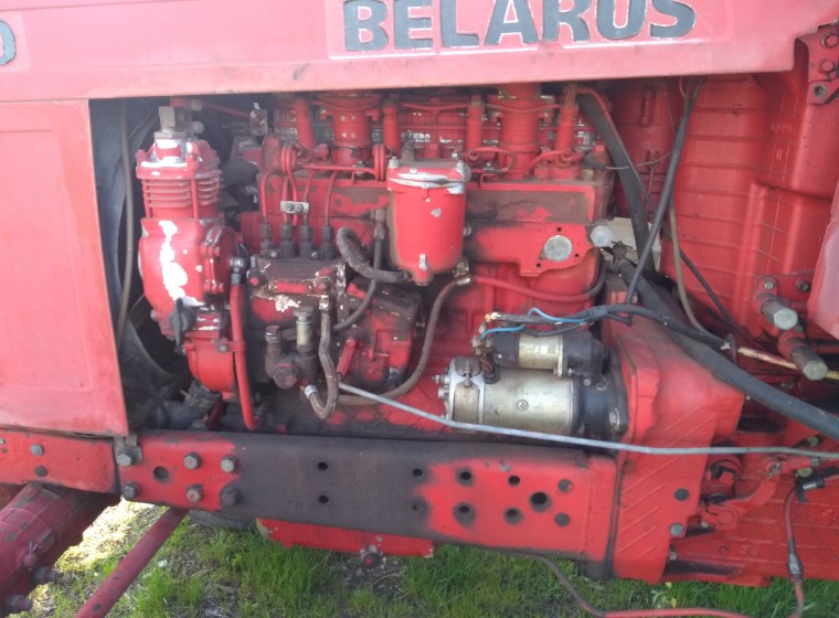 Tractor Belarus 85, año 1