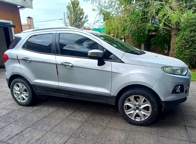 Vehículo Ford Ecosport Titanium 1.6, año 2013