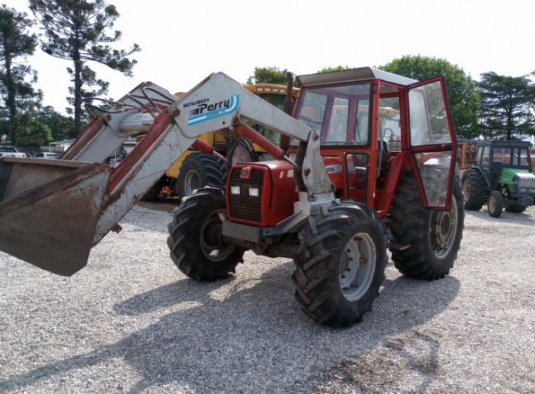 Tractor Massey Ferguson 290 RA, año 2008