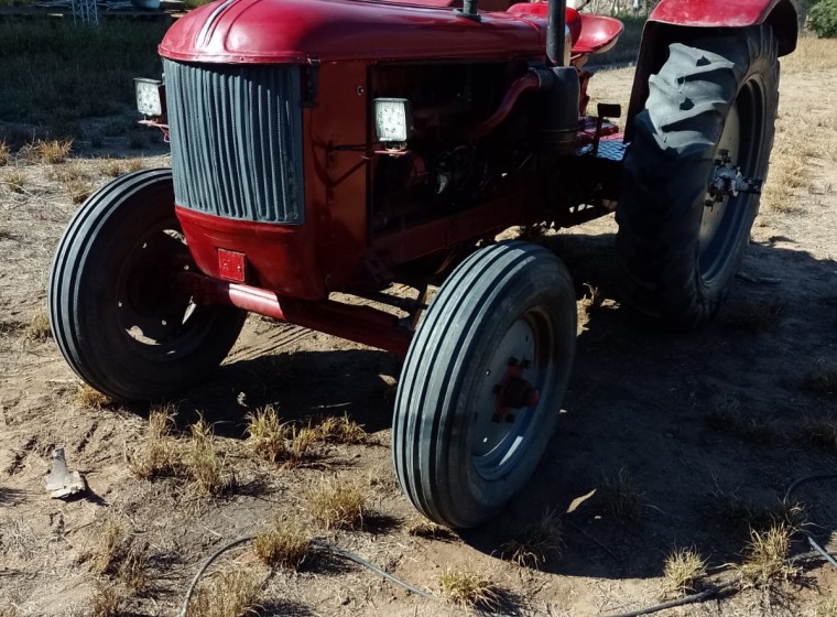 Tractor Hanomag 68, año 68