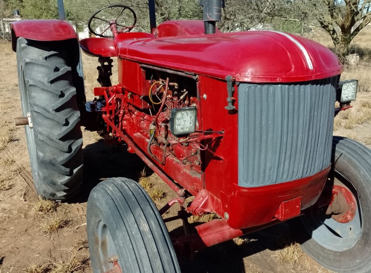 Tractor Hanomag 68, año 68