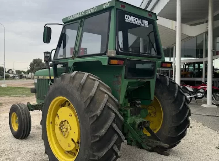 Tractor John Deere 3140, año 1987