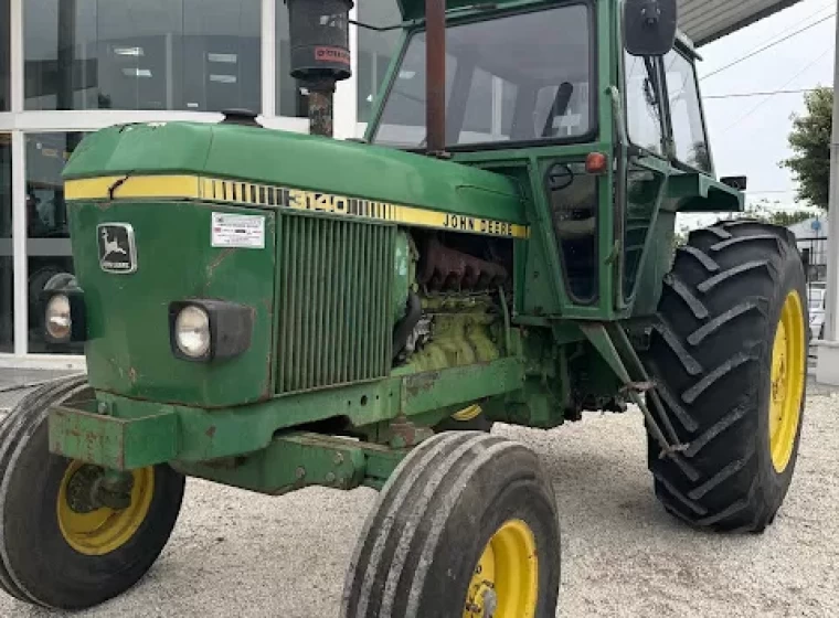 Tractor John Deere 3140, año 1987