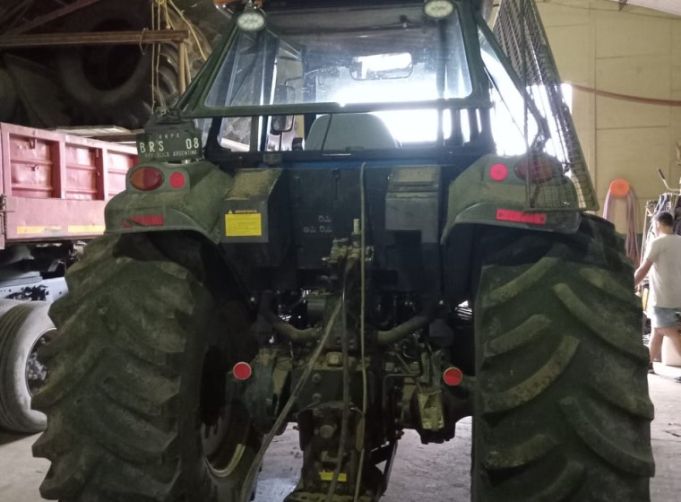 Tractor Valtra BH145, año 2008